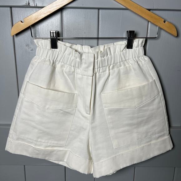 Moodie Women's Cream Cotton Short Size XS - Picture 2 of 6